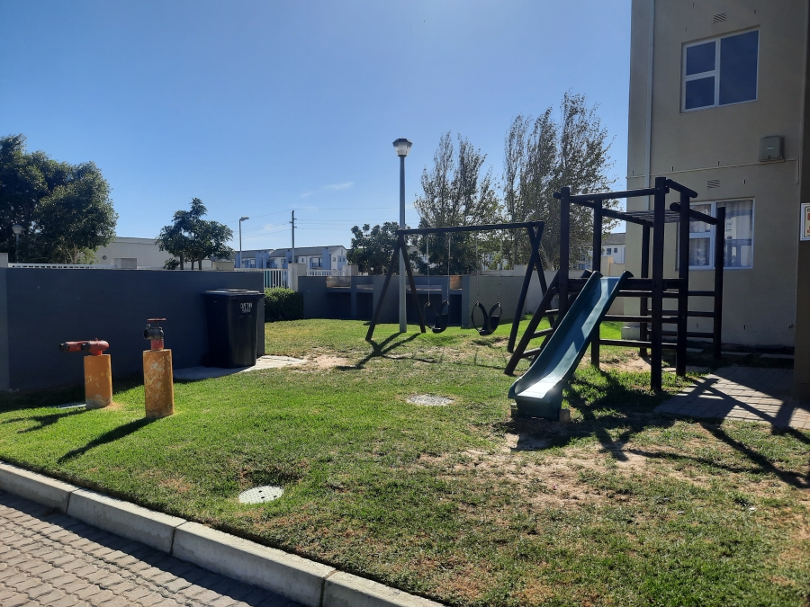 To Let 2 Bedroom Property for Rent in Buh Rein Estate Western Cape